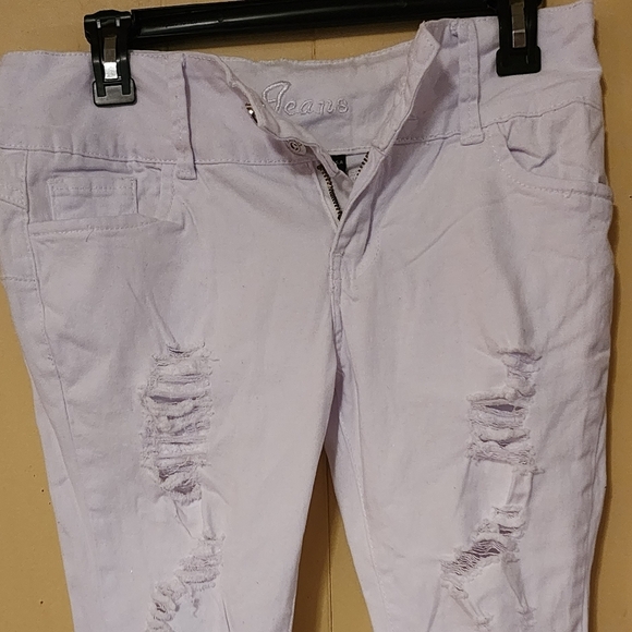 Elle Jeans, Size 5 White Jeans. - Picture 1 of 7